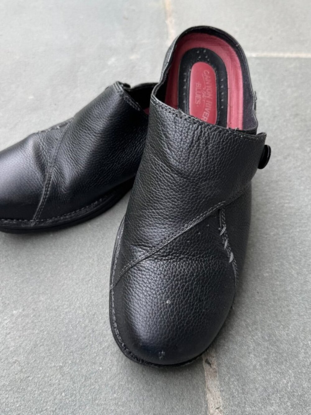 Canyon River Blues LIZA Black Leather Slip On Comfort Shoes Women's Clog - 8.5M - Picture 3 of 8